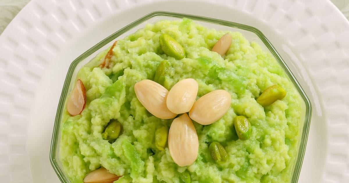 How to make kaccha papaya halwa recipe. Raw papaya pudding recipe