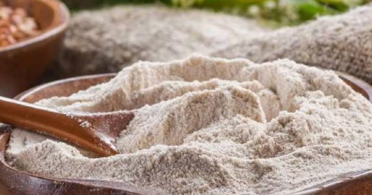 Benefits for the difference in water chestnut flour and kuttu flour.