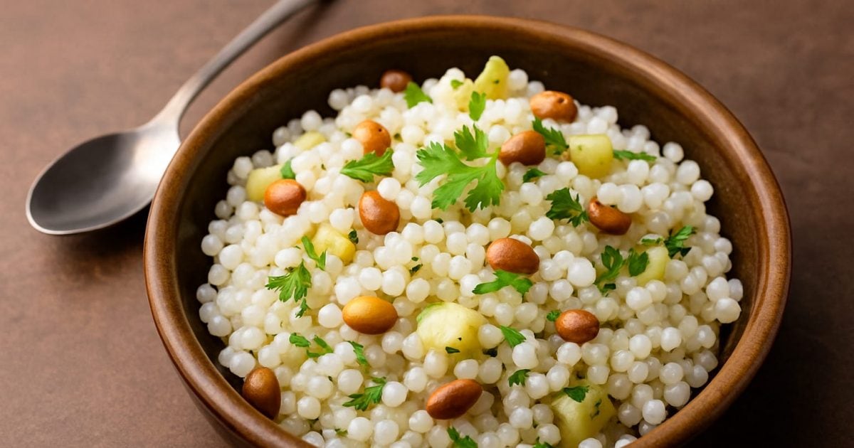 How to make perfect sabudana khichdi recipe. Easy way and tips to make sago khichdi recipe perfect